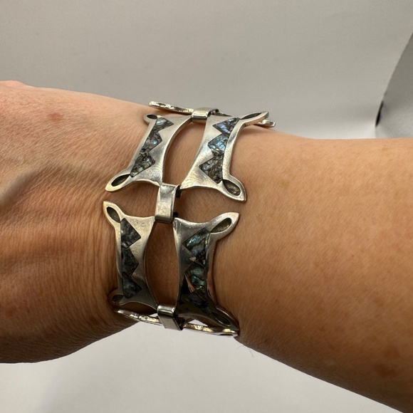 Vintage Taxco Mexican 925 Sterling inlaid with Abalone brutalist bracelet. - Picture 7 of 10
